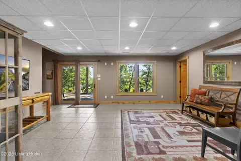 Entry Way - 132 Cypress Ln, Bee Spring, KY 42207 photo 6 of 7