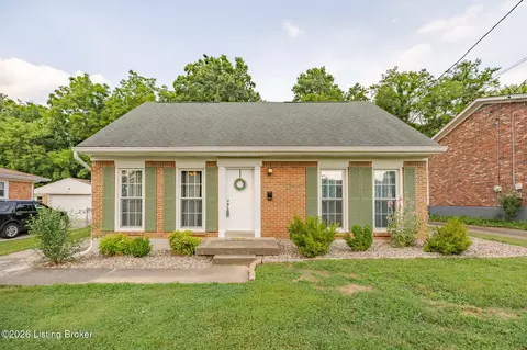 6801 Moorhampton Dr, Louisville, KY 40228
