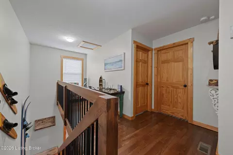 Entry Way - 49 Circle Dr, Clarkson, KY 42726 photo 2 of 3