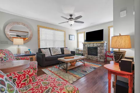 Living - 49 Circle Dr, Clarkson, KY 42726 photo 1 of 2