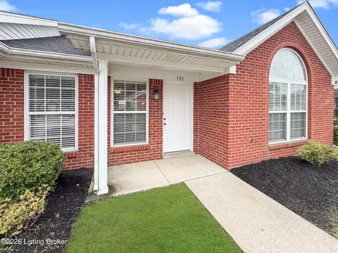 121 Woodlake Ct, Mount Washington, KY 40047