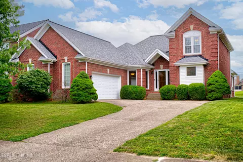 3005 Lake Vista Dr, Louisville, KY 40241