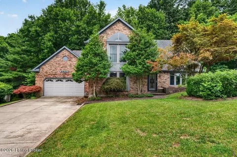 6813 Stone Hill Rd, Louisville, KY 40214