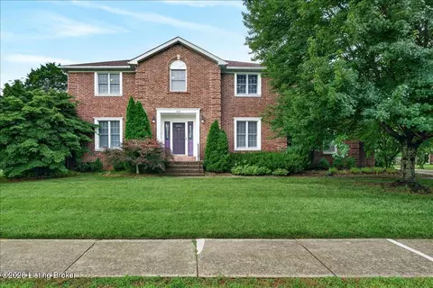 412 Lake Forest Pkwy, Louisville, KY 40245