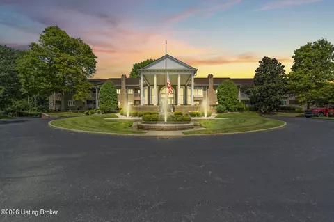 8605 Shelbyville Rd #127, Louisville, KY 40222
