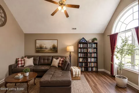 110 Tulip Dr, Bardstown, KY 40004