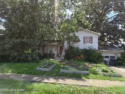 172 Indiana Trl, Radcliff, KY 40160