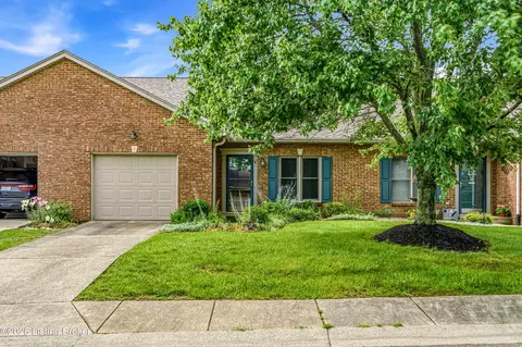 4 Trace Ln, Shelbyville, KY 40065