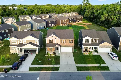 4395 Coppice Trl, Louisville, KY 40229