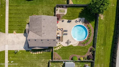 129 Round Rock Dr, Shepherdsville, KY 40165