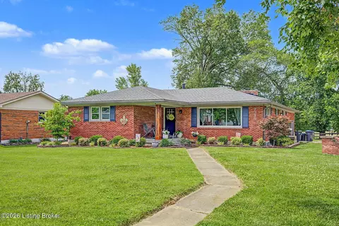7319 Nottoway Cir, Louisville, KY 40214