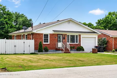 1324 Lance Dr, Louisville, KY 40216