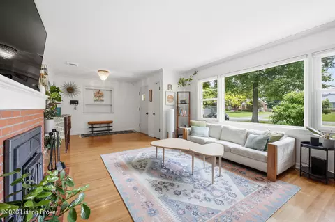 206 Dorchester Rd, Louisville, KY 40223