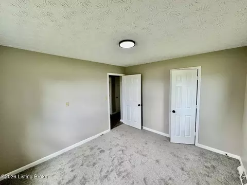 Bedroom - 207 Rizer Ave, Springfield, KY 40069 photo 4 of 4