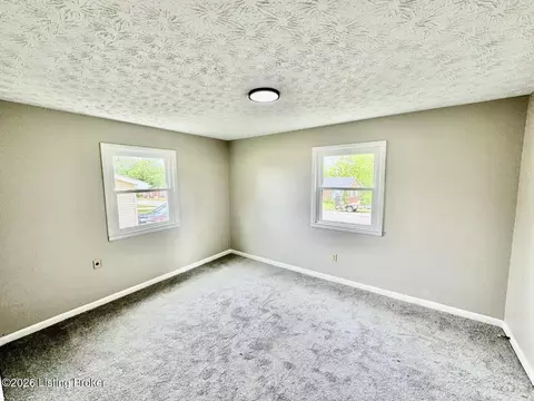 Bedroom - 207 Rizer Ave, Springfield, KY 40069 photo 1 of 4