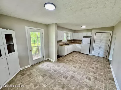 Other - 207 Rizer Ave, Springfield, KY 40069 photo 2 of 5