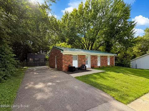 148 Vonda Ct, Radcliff, KY 40160