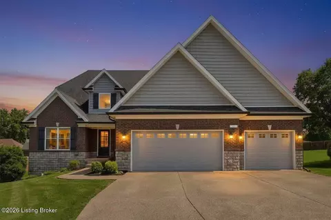 7611 Parkcrest Way, Louisville, KY 40214