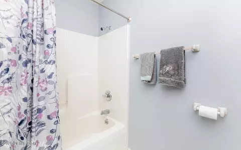Bath - 181 Eathan Ct, Mount Washington, KY 40047 photo 8 of 8
