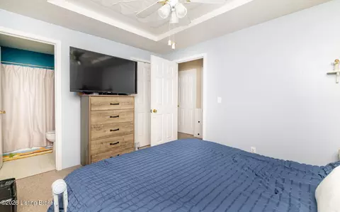 Bedroom - 181 Eathan Ct, Mount Washington, KY 40047 photo 2 of 6