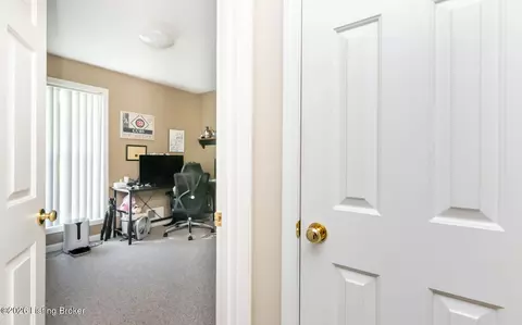 Entry Way - 181 Eathan Ct, Mount Washington, KY 40047 photo 7 of 8