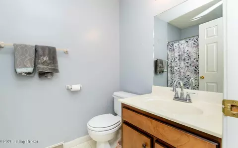 Bath - 181 Eathan Ct, Mount Washington, KY 40047 photo 4 of 8