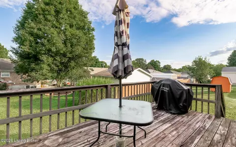Exterior - 181 Eathan Ct, Mount Washington, KY 40047 photo 6 of 8
