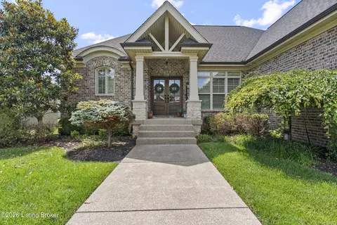 3504 Meadow Bluff Way, Louisville, KY 40245
