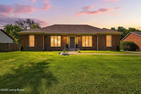 10110 Timberwood Cir, Louisville, KY 40223