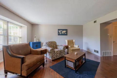 1966 Goldsmith Ln # B5, Louisville, KY 40218
