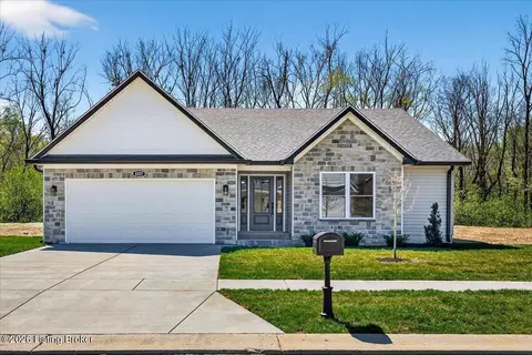 8209 Roseborough Rd, Louisville, KY 40228