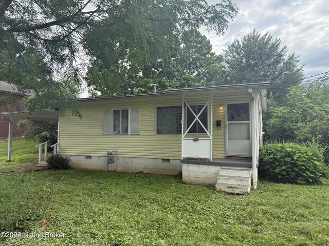 706 Bland St, Brandenburg, KY 40108