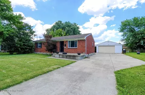 3717 Oboe Dr, Louisville, KY 40216