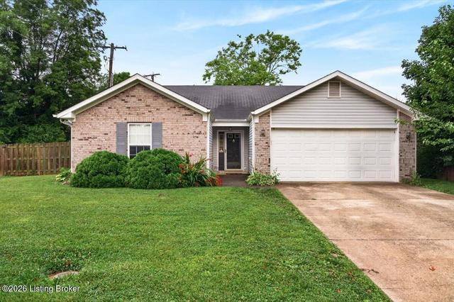 310 Crystal Wash Dr, La Grange, KY 40031