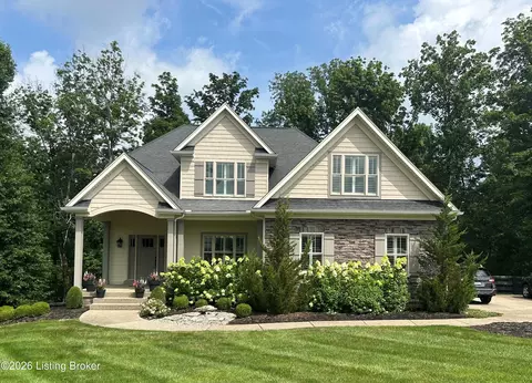 2003 Wooded Oak Ln, Crestwood, KY 40014
