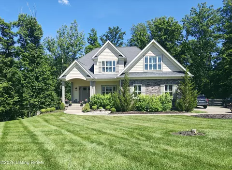 2003 Wooded Oak Ln, Crestwood, KY 40014