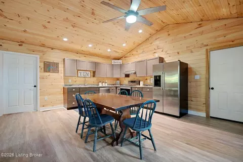 Dining - 140 Cochise Rd, Cub Run, KY 42729 photo 1 of 4