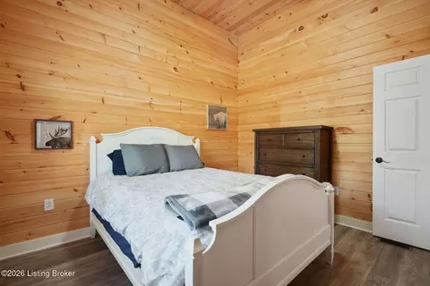 Bedroom - 140 Cochise Rd, Cub Run, KY 42729 photo 5 of 9