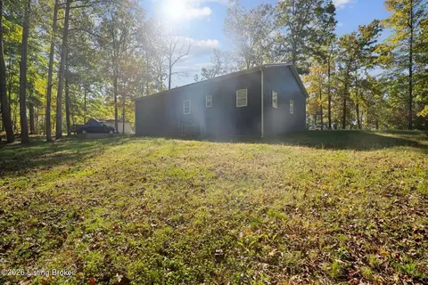 Exterior - 140 Cochise Rd, Cub Run, KY 42729 photo 6 of 11
