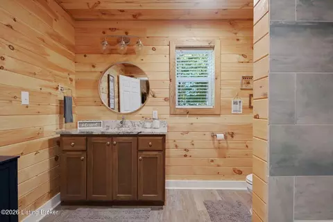 Bath - 140 Cochise Rd, Cub Run, KY 42729 photo 3 of 3