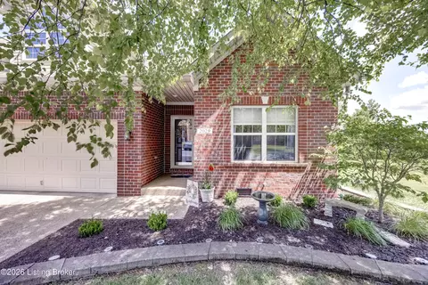 2029 Eagles Landing Dr #17, La Grange, KY 40031