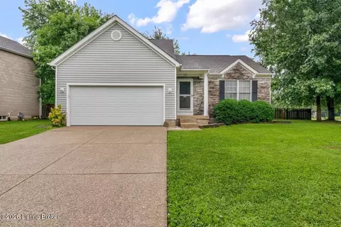 9707 River Trail Dr, Louisville, KY 40229