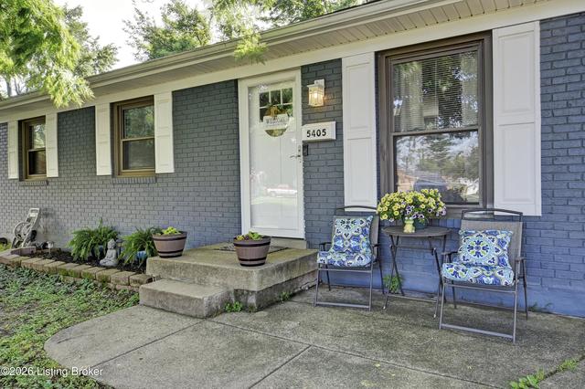 5405 Thunder Ct, Louisville, KY 40272