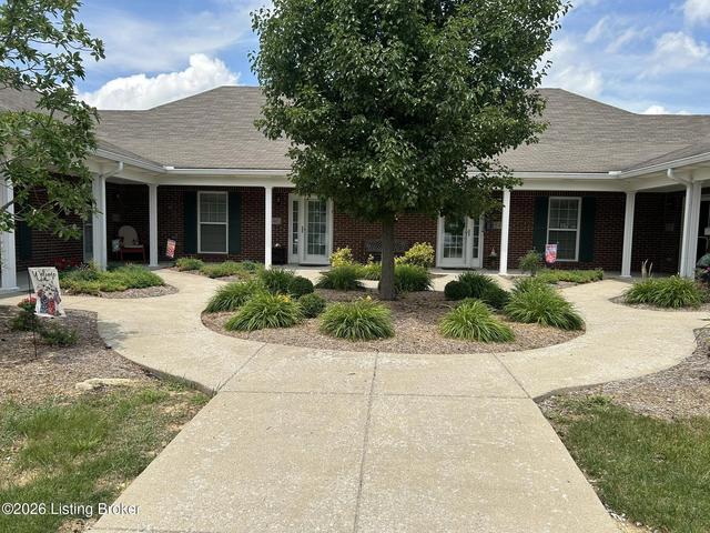 850 Garden Pointe Dr, Simpsonville, KY 40067