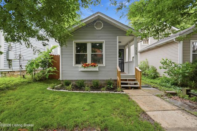 725 Speckert Ct, Louisville, KY 40203