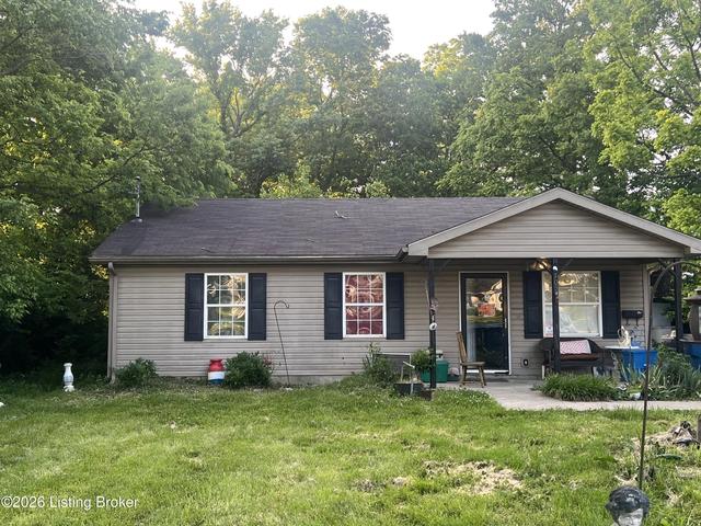 505 E Woodford St, Lawrenceburg, KY 40342