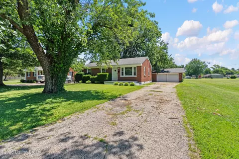 9115 Thompson Ln, Louisville, KY 40258