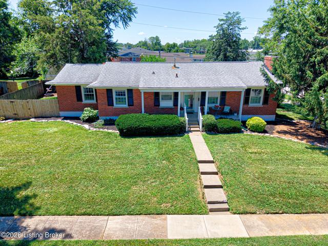 8800 Hermitage Ct, Louisville, KY 40242