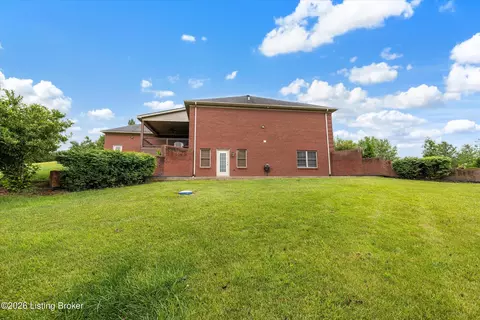 Exterior - 75 Magnolia Ct, Pendleton, KY 40055 photo 7 of 8