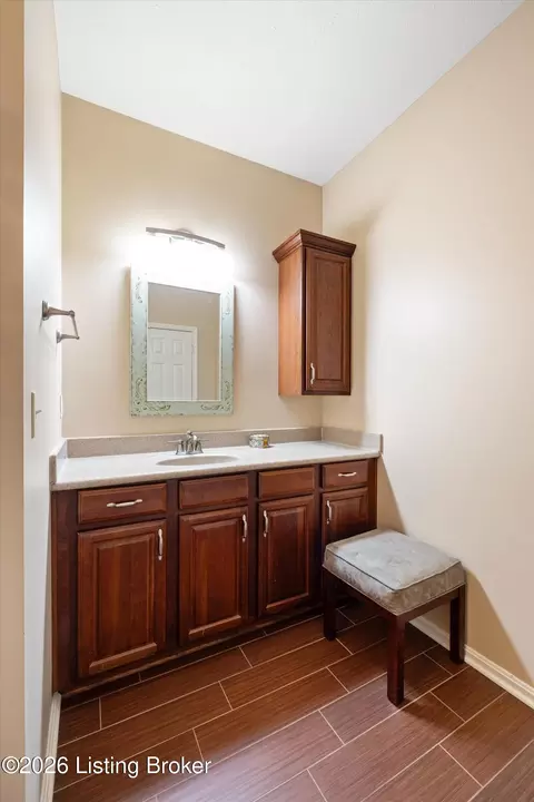 Bath - 75 Magnolia Ct, Pendleton, KY 40055 photo 2 of 4